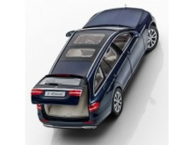 Модель Mercedes-Benz E-Class, Estate, Exclusive, Cavansite Blue, 1:18 Scale от Mercedes Модель Mercedes-Benz E-Class, Estate, Exclusive, Cavansite Blue, 1:18 Scale